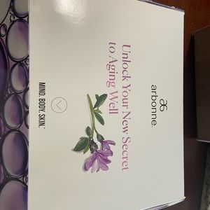 Arbonne Aging Well skin care box
